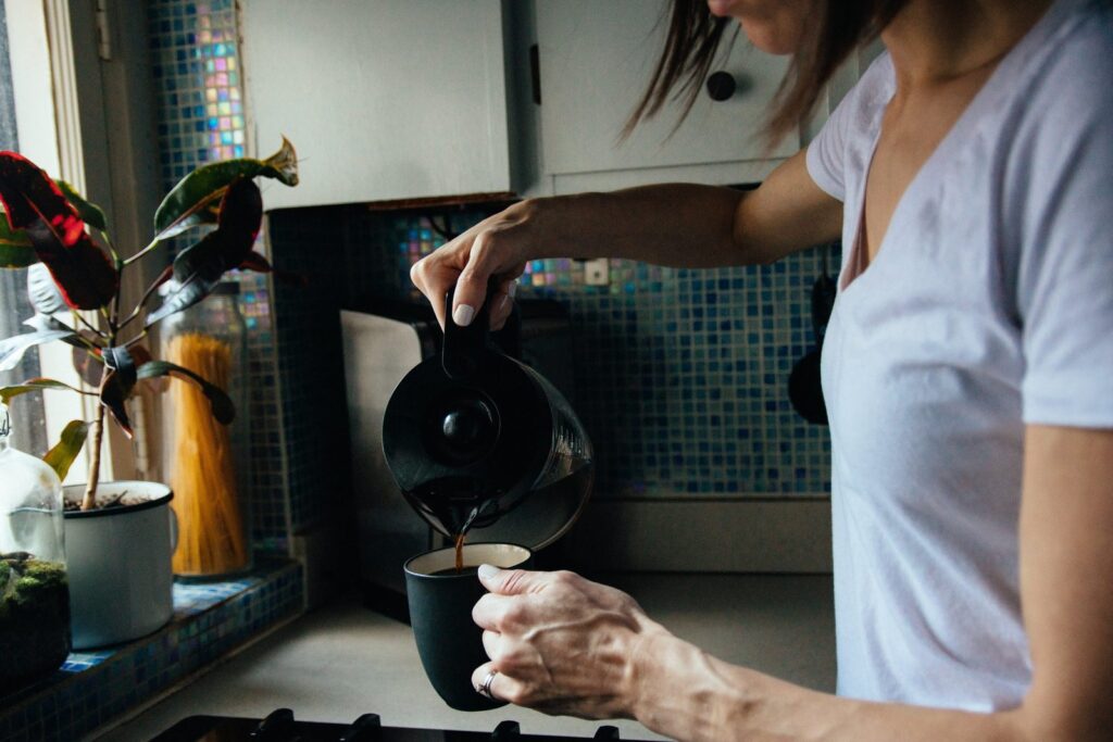 10 useful life hacks to simplify your daily routine