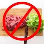 examples of how cross contamination can occur in kitchens