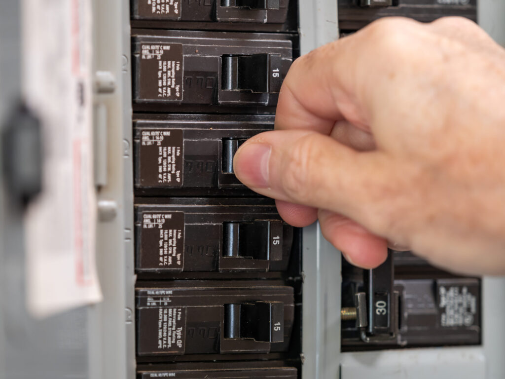 examples of overcurrent protection devices