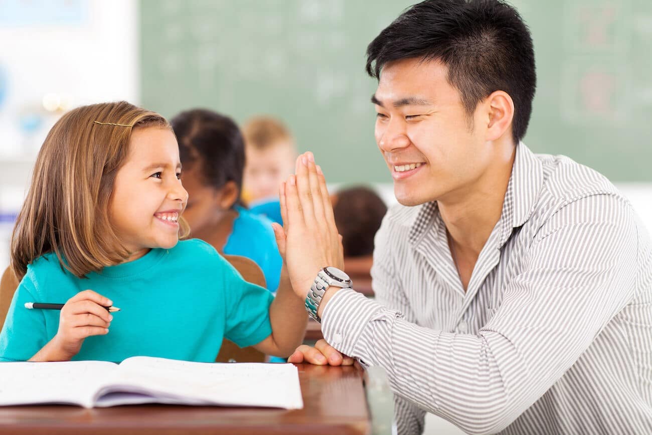 examples of positive teacher student relationships in the classroom