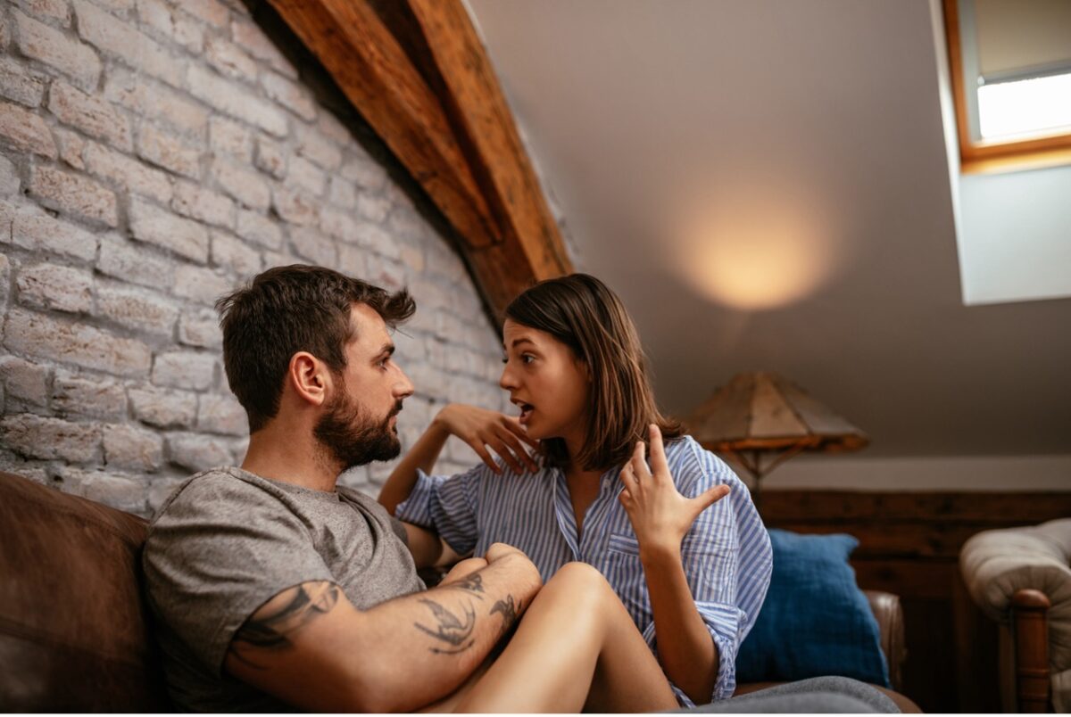 examples of taking up less space or leaning forward when listening