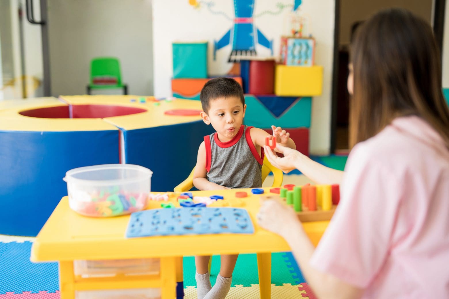 pivotal response training examples for better learning