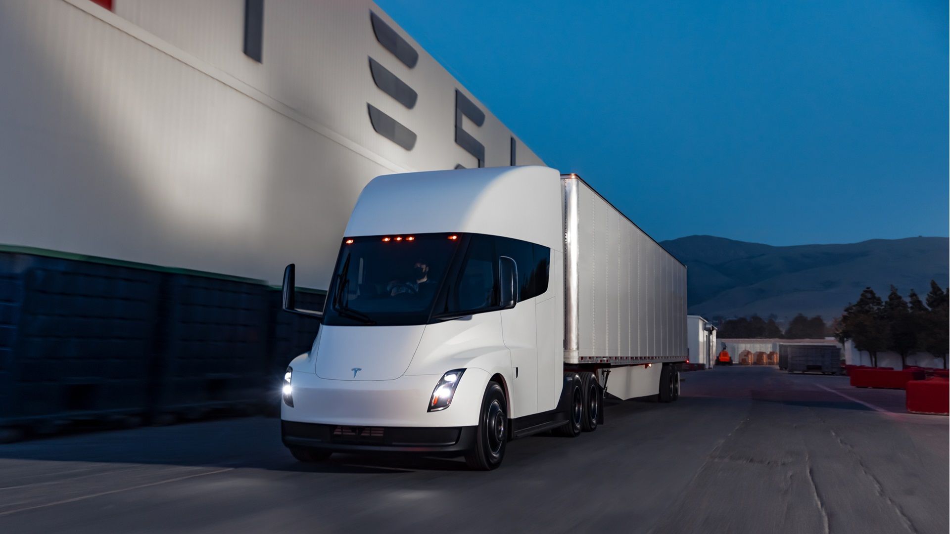 teslas plan for pickup trucks and big rigs key examples explained