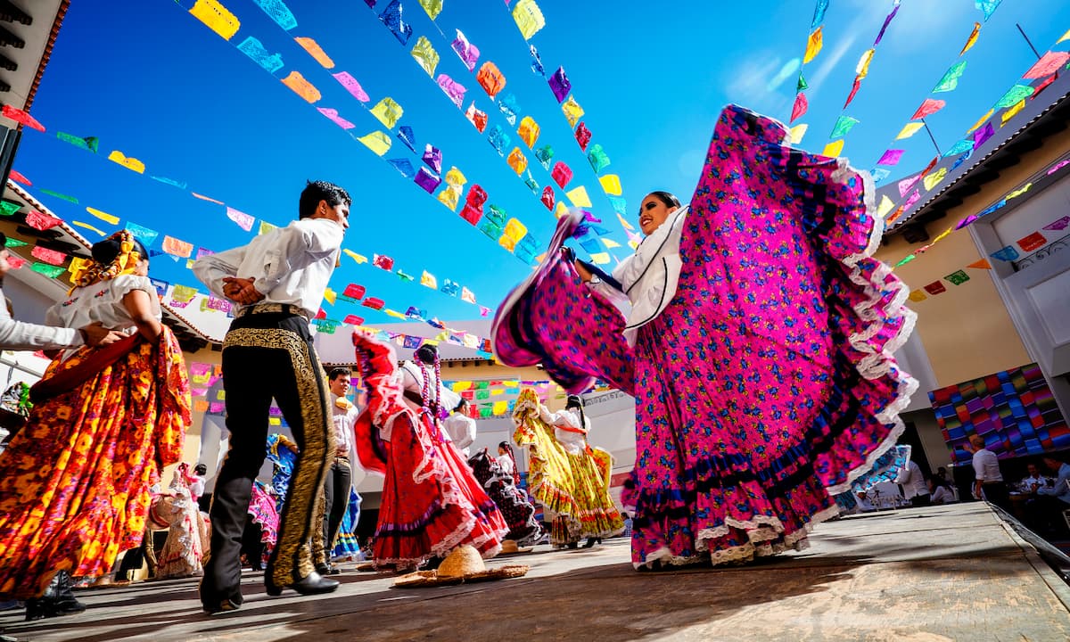 vibrant examples of mexican traditions to celebrate culture